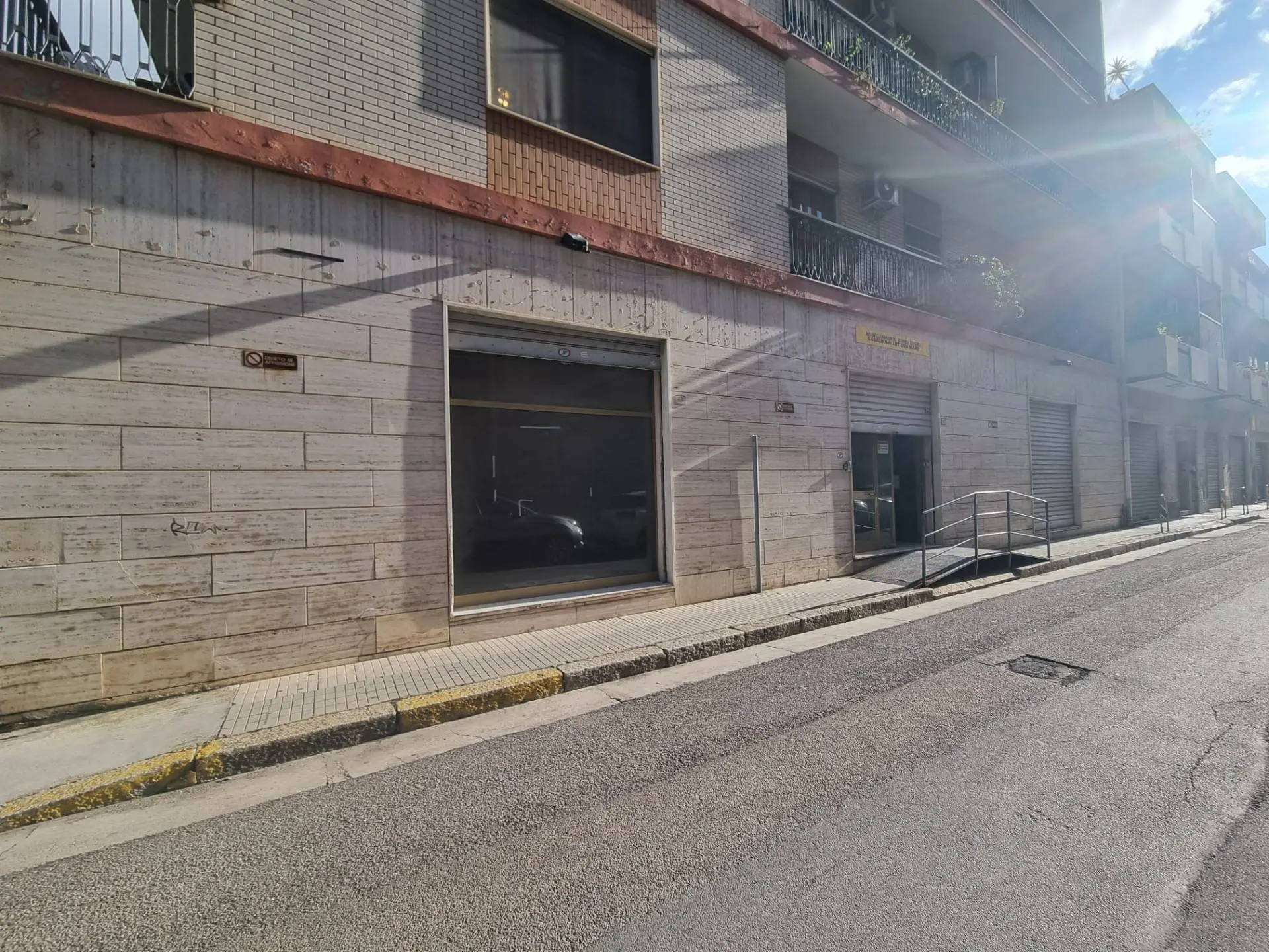 Immagine per Locale Commerciale in vendita a Quartu Sant'Elena Via Cilea 