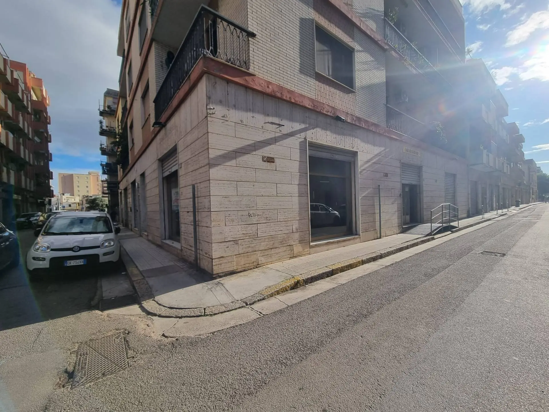 Immagine per Locale Commerciale in vendita a Quartu Sant'Elena Via Cilea 
