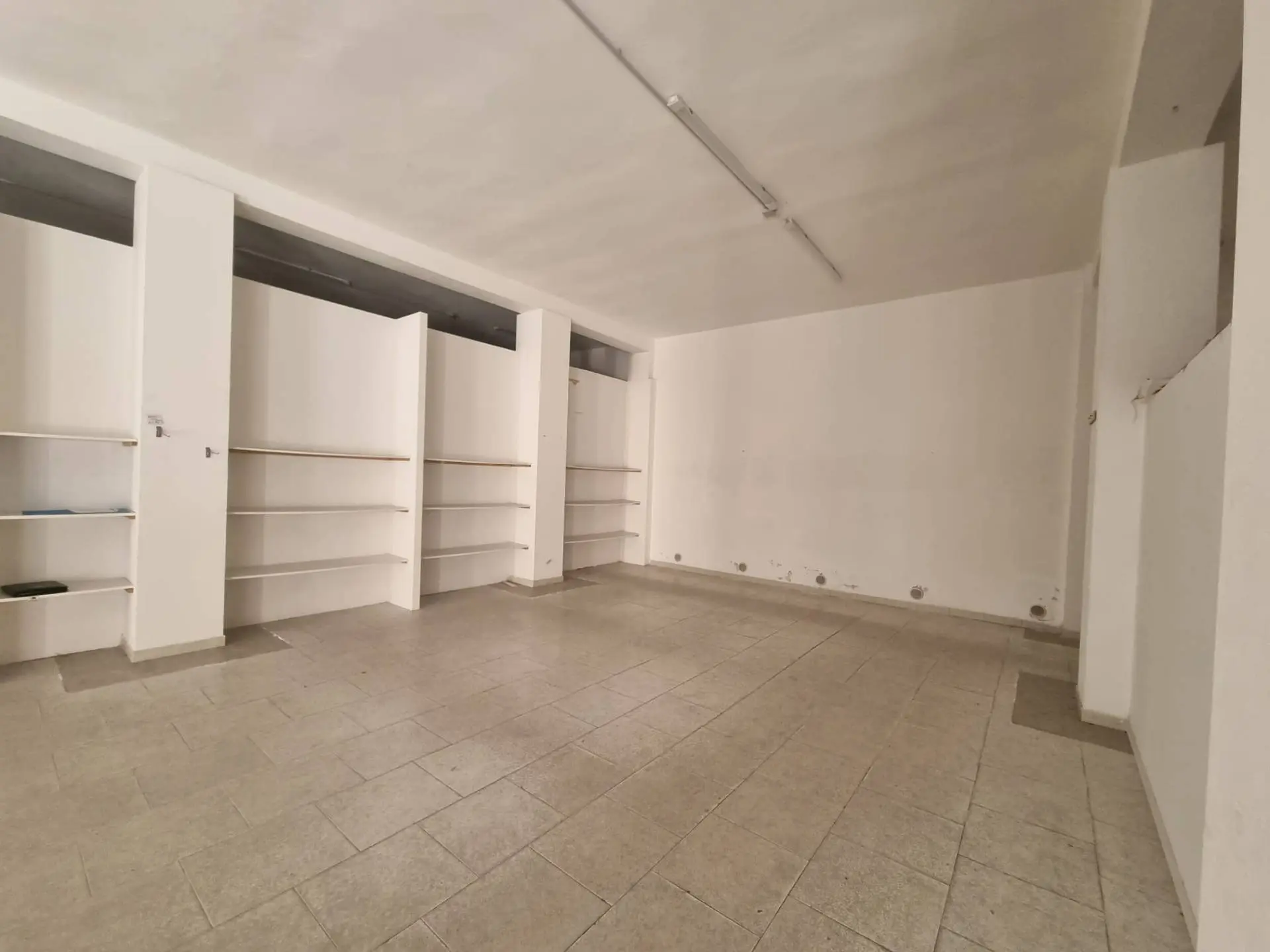 Immagine per Locale Commerciale in vendita a Quartu Sant'Elena Via Cilea 