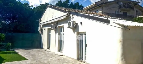 Villa via Gramsci, Ragalna