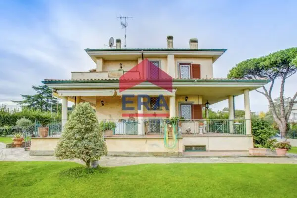 Villa via Tito Poggi 15, Roma