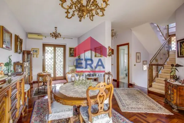 Villa via Tito Poggi 15, Roma