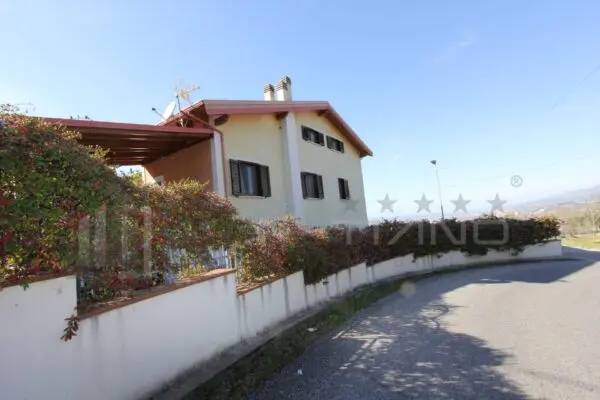 Casa Indipendente via Badessa Snc, Cosenza