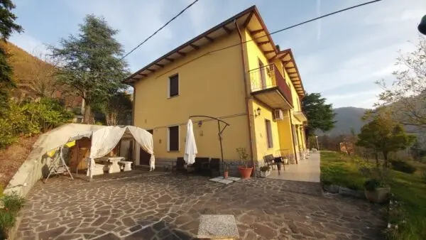 Villa via Rosola 3132, Zocca