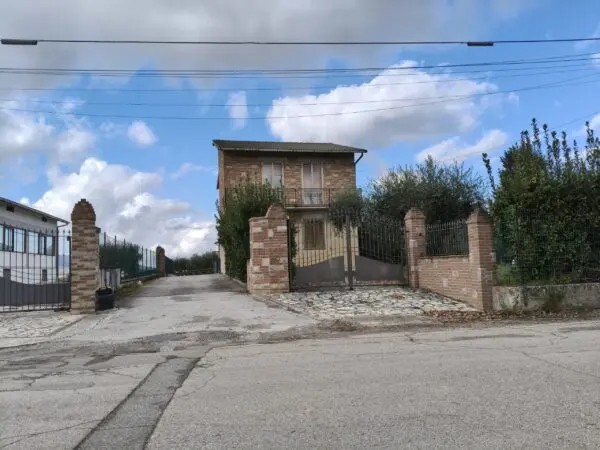 Villa Trifamiliare 88, Avigliano Umbro