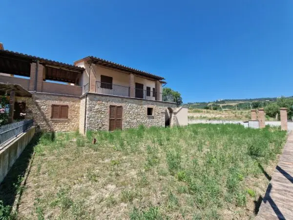 Porzione Di Casa via Frontignano, Todi