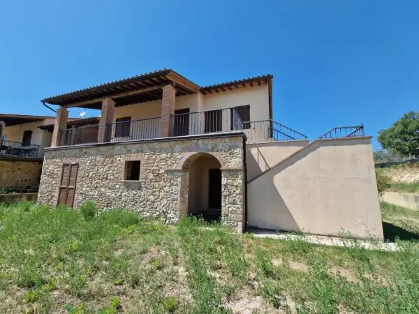 Porzione Di Casa via Frontignano, Todi