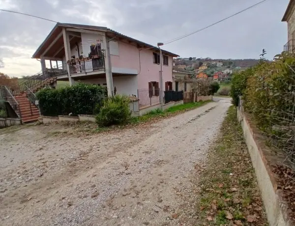 Porzione Di Casa via Sismano, Avigliano Umbro