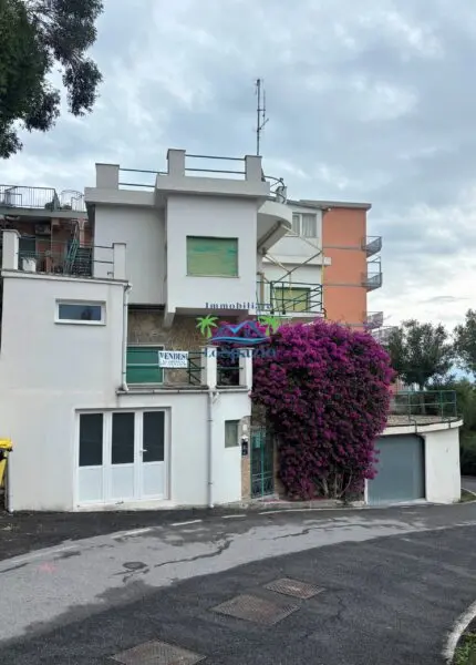 Villa via Trinacria 3, Andora