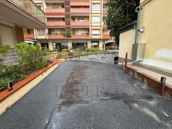Garage via Passeggiata Trento E Trieste 1, Ventimiglia