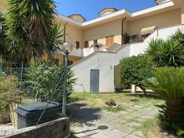 Terratetto via Case Rosse 2, Castelnuovo Magra