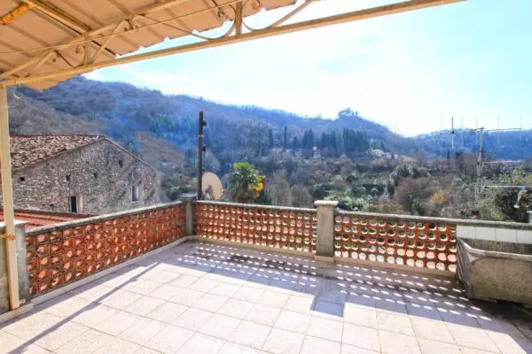 Terratetto piazza Vegliante Torri 2, Licciana Nardi
