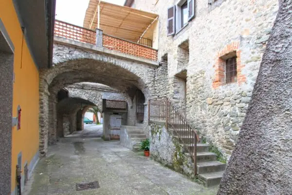 Terratetto piazza Vegliante Torri 2, Licciana Nardi