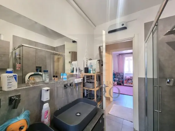 Trilocale via San Secondo 15, Ventimiglia