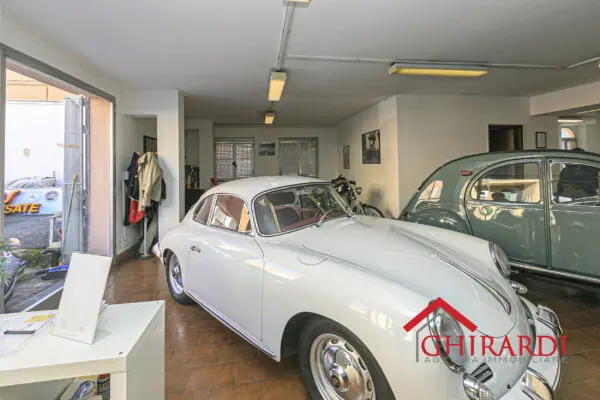 Show Room 5, Prà, Genova