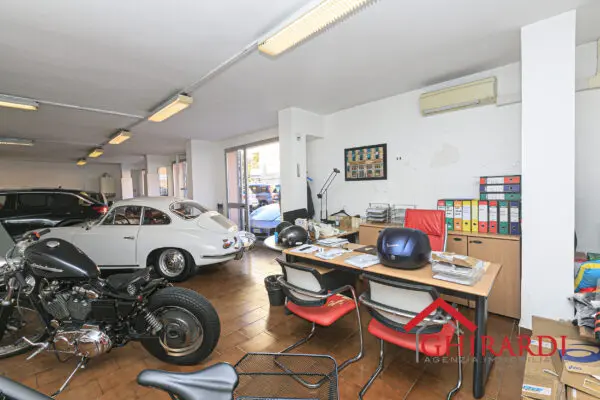 Show Room 5, Prà, Genova