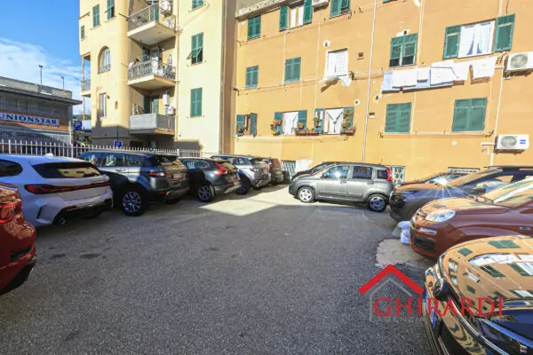Show Room 5, Prà, Genova