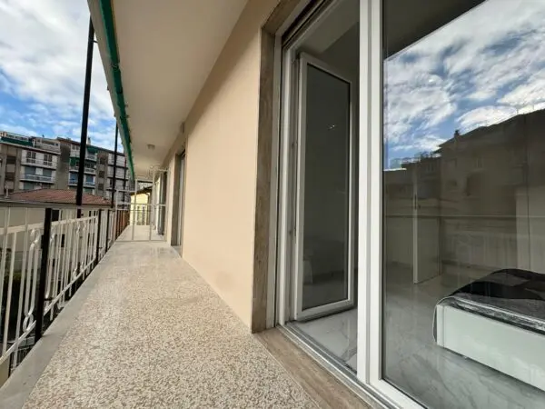 Bilocale strada San Martino 86, Sanremo