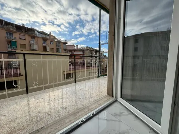 Bilocale strada San Martino 86, Sanremo