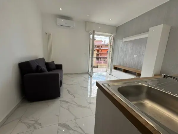 Bilocale strada San Martino 86, Sanremo