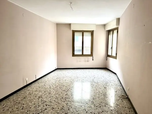 Quadrilocale via Galileo Galilei, Sanremo