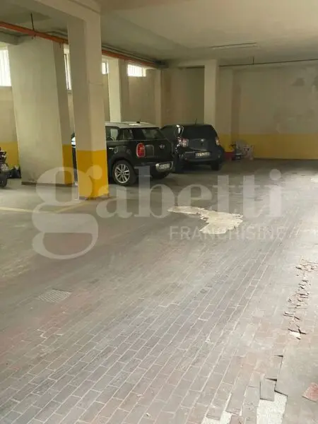 Box - Posto Auto via Capua, Barletta