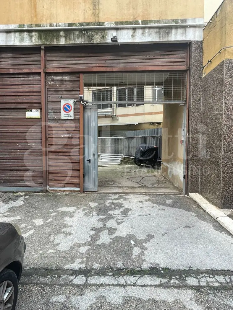 Immagine per Box - Posto auto in vendita a Barletta via Capua