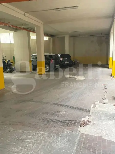 Box - Posto Auto via Capua, Barletta