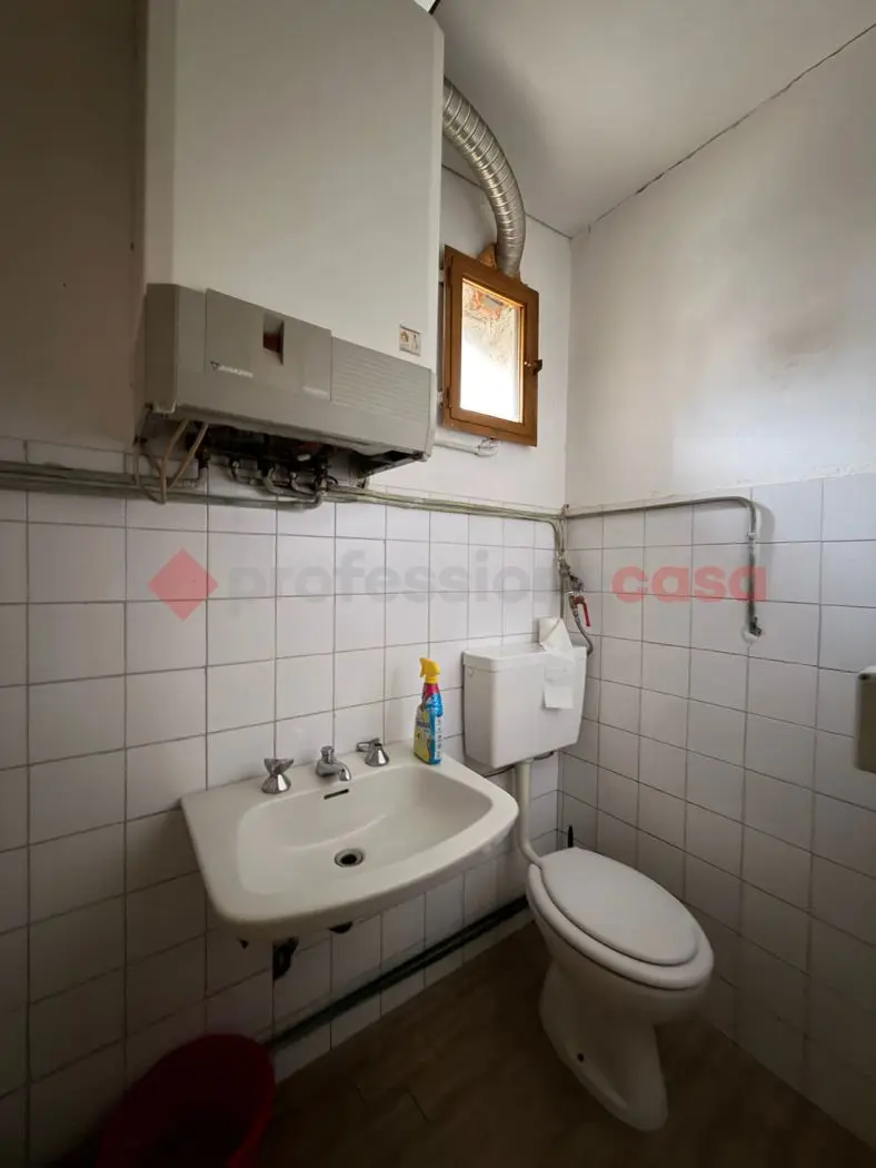 Immagine per Laboratorio in affitto a Capolona