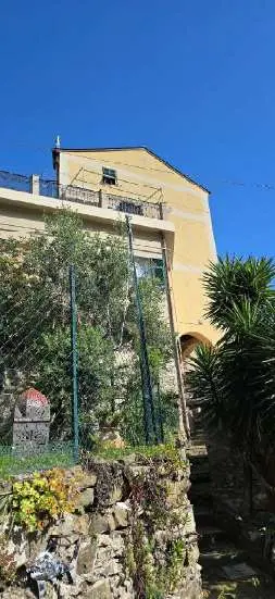 Appartamento via Monte Timone 20, Genova