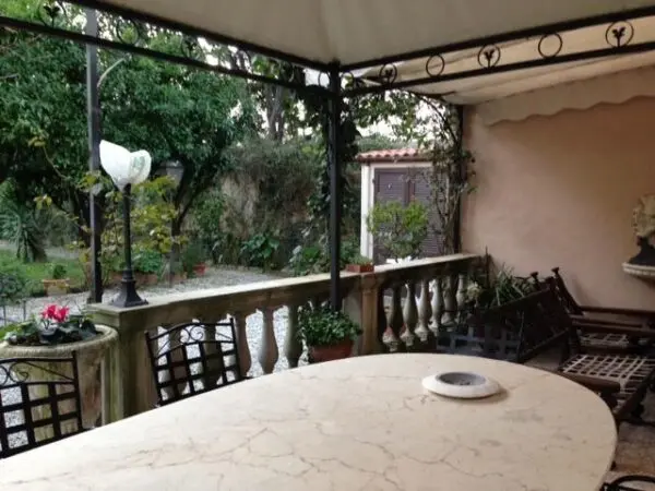 Porzione Di Casa via Calzabigi, Livorno
