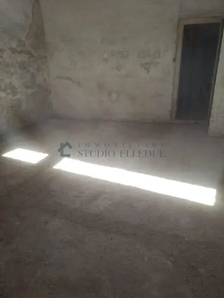 Magazzino via Ammiraglio Vacca 29, Bitonto