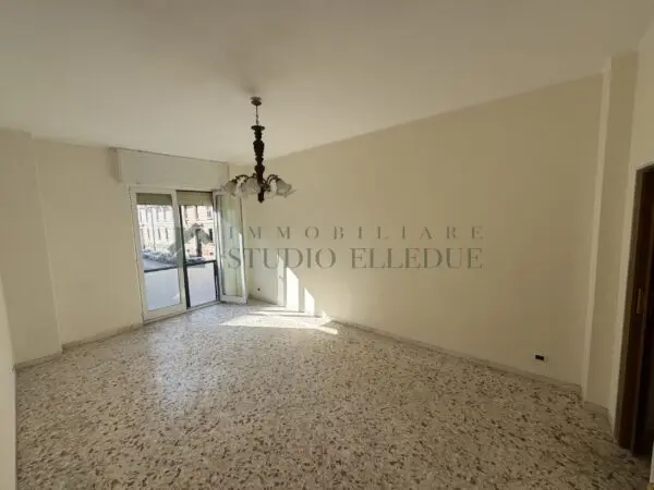 Trilocale via Nicolai 395, Bari