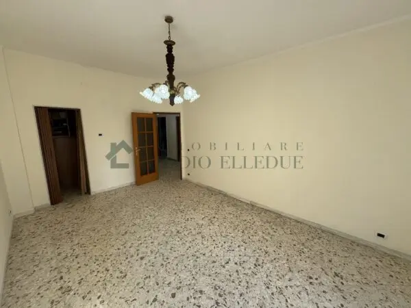 Trilocale via Nicolai 395, Bari