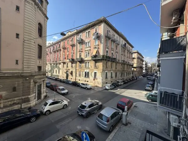 Trilocale via Nicolai 395, Bari