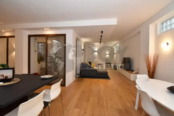 Monolocale 69, Lecce