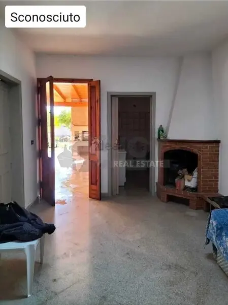 Villa Trifamiliare via Montello 28, Zollino