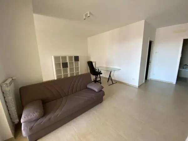 Trilocale via Turi 96, Casamassima