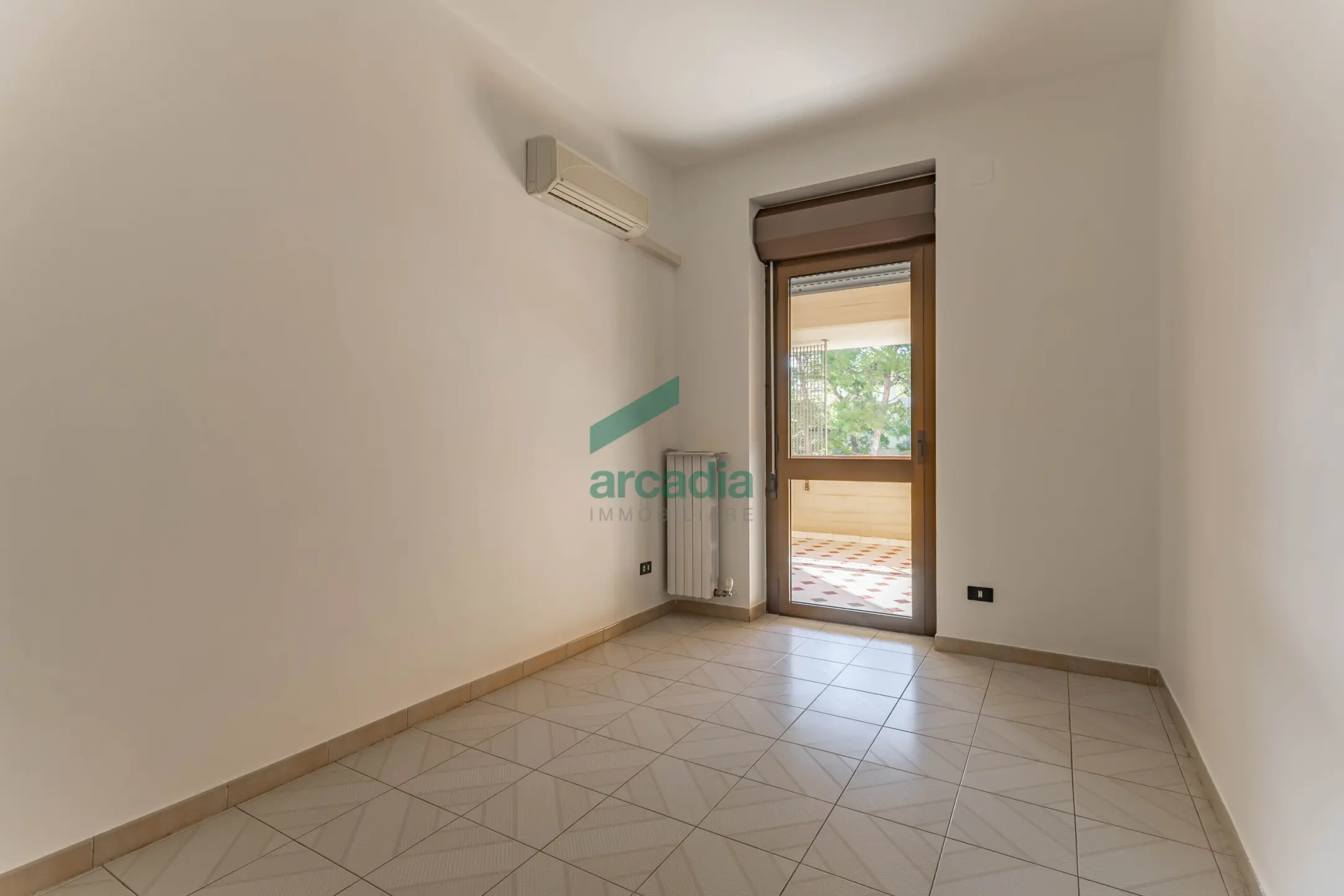 Immagine per Area verde in vendita a Bari via Camillo Rosalba 49