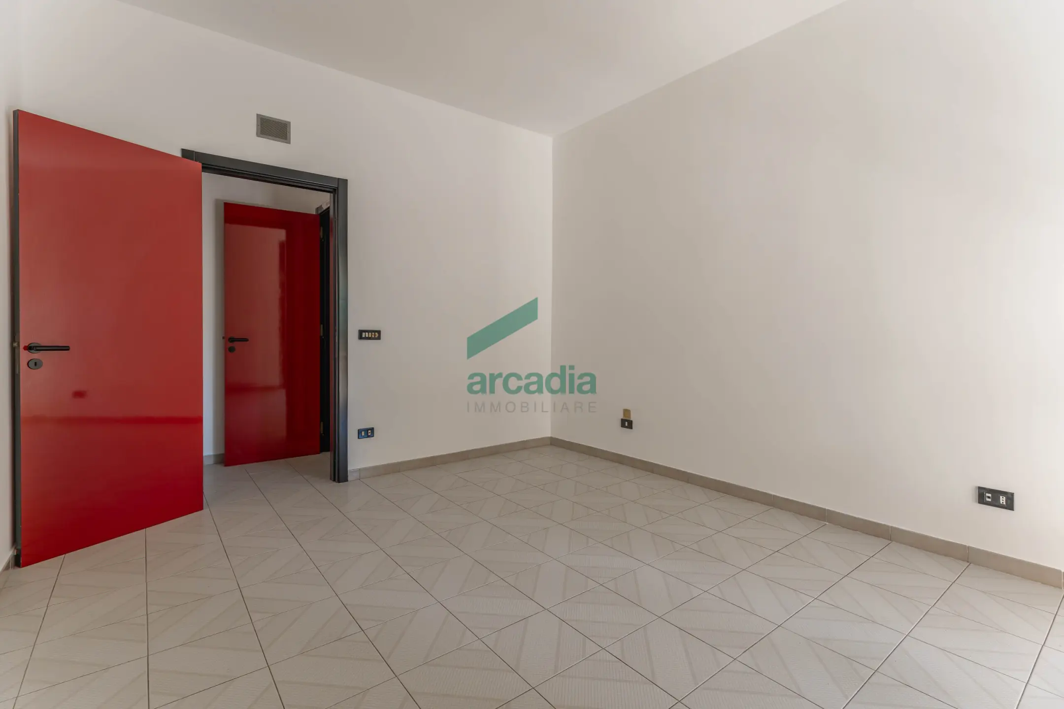 Immagine per Area verde in vendita a Bari via Camillo Rosalba 49