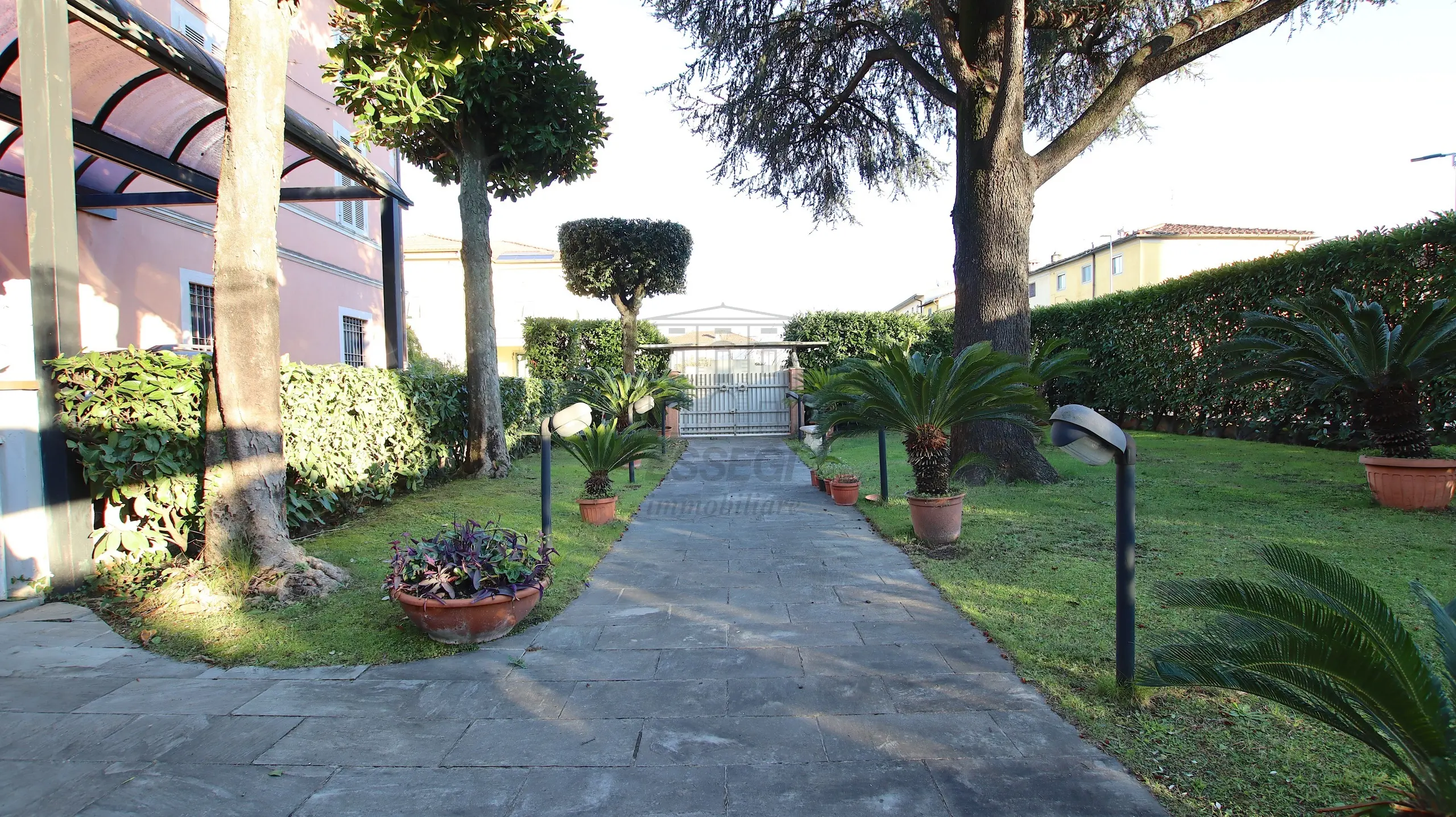 Immagine per Villa in vendita a Lucca via Teresa Bandettini