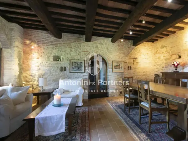 Casale via Località Chioano, Todi