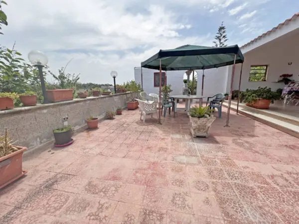 Villa via Ulisse 14, Brindisi