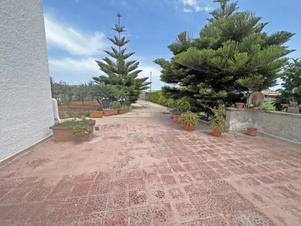 Villa via Ulisse 14, Brindisi