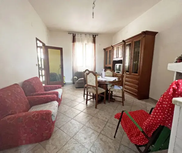 Villa via Ulisse 14, Brindisi