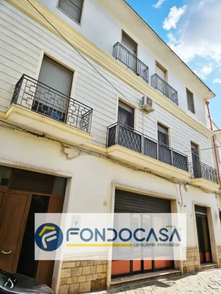Stabile/Palazzo via Taranto 8, Campi Salentina