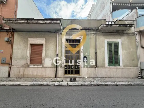 Casa Indipendente via Adamello 4, Brindisi