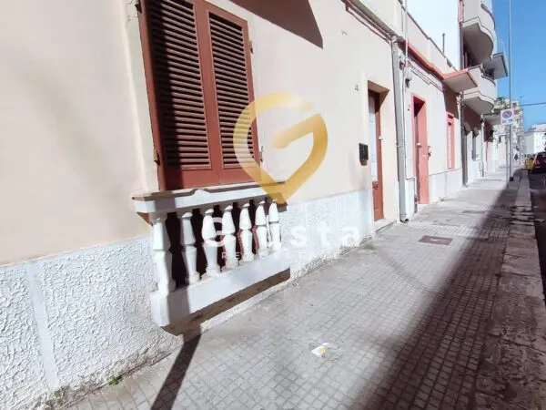 Casa Indipendente via Umbria 5, Brindisi