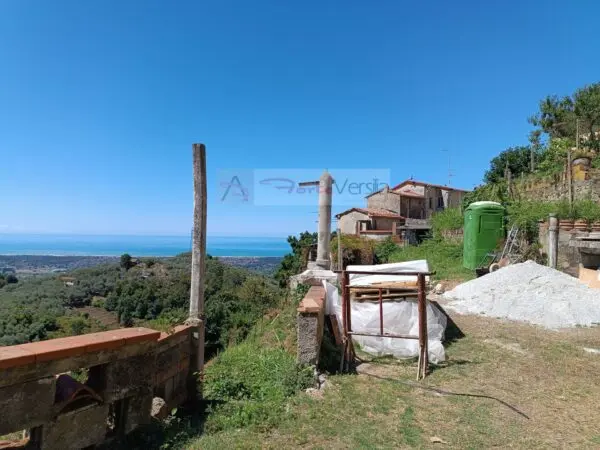 Casa Semindipendente via, Pietrasanta