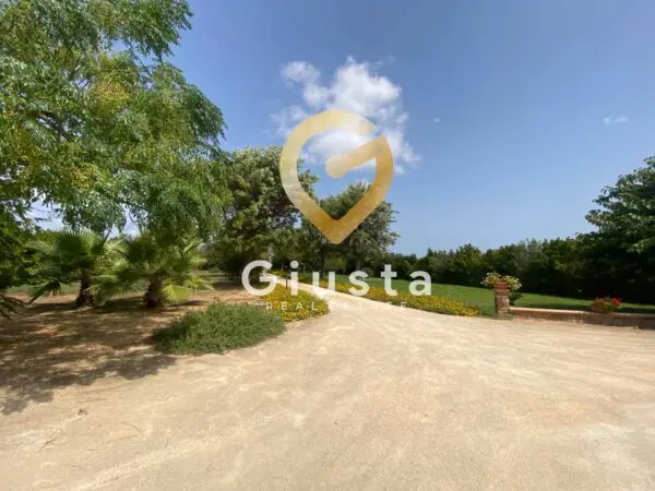 Villa via Contrada Torricella Sn, Brindisi